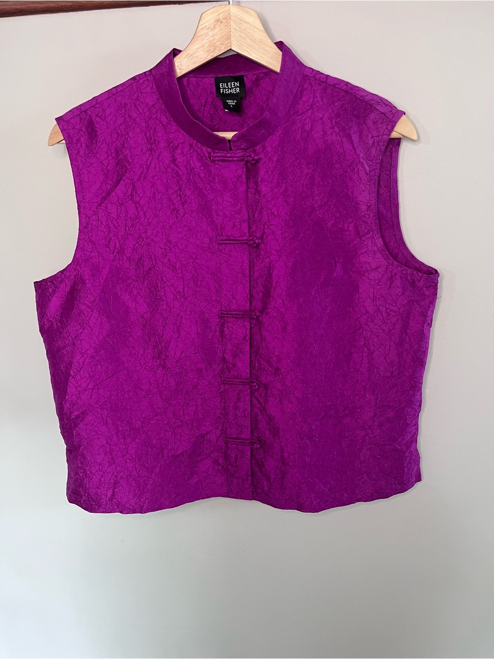 Eileen Fisher Silk Crinkle Mandarin Collar Frog Button Vest Top Magenta Large